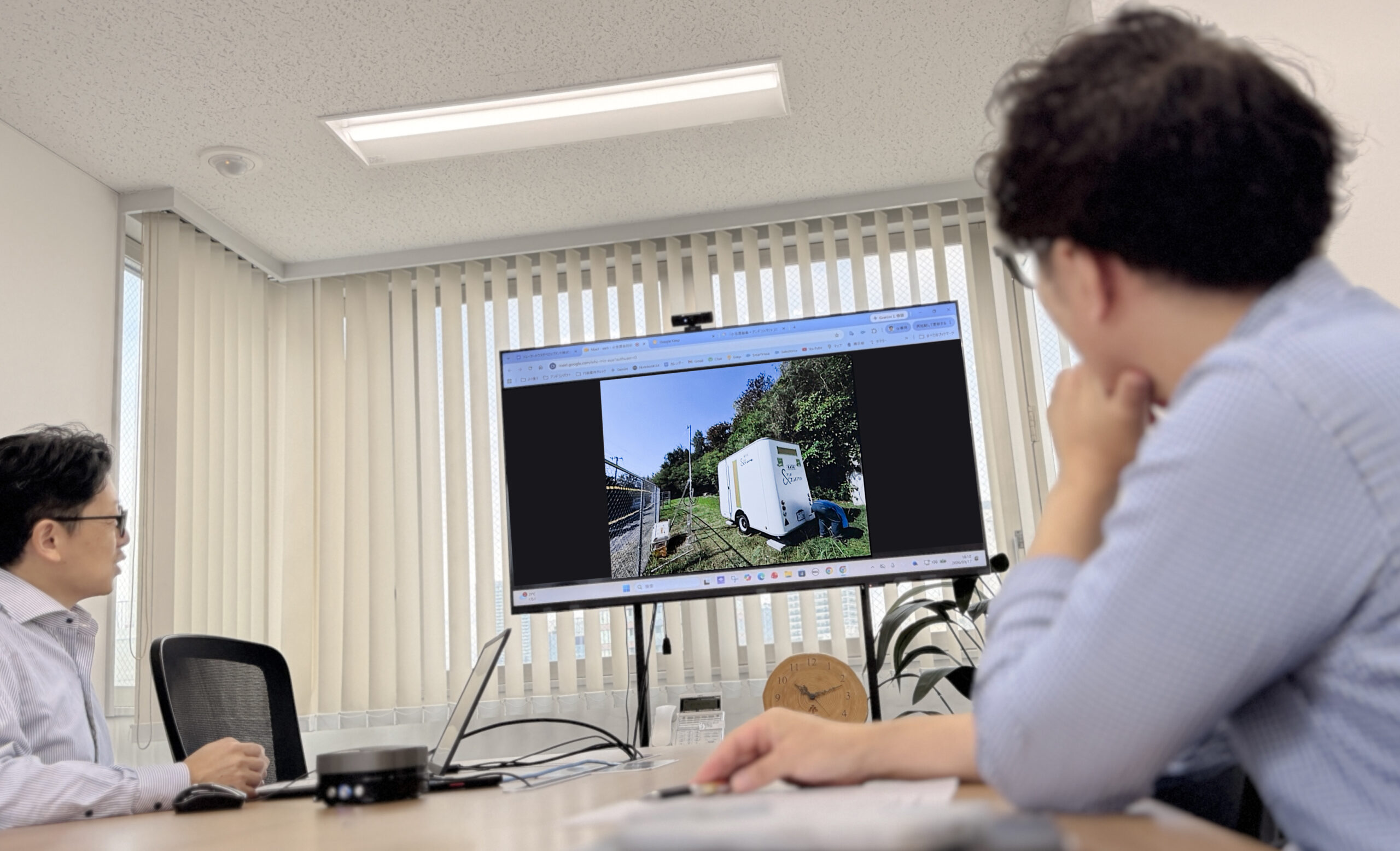 ベースアンドコンパクトを「絶滅危惧種の飼育施設」としてご利用いただいている小笠原自然文化研究所の皆様とのオンラインインタビューの様子
